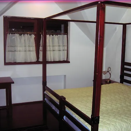Holiday home Serz